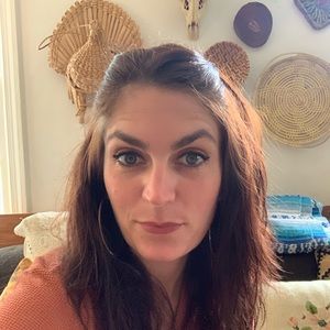 Meet your Posher, Jenai